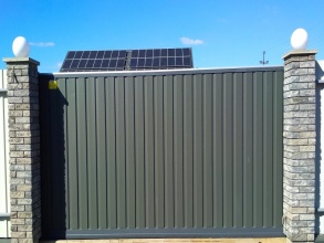 Ворота из профнастила откатные - пример 5 фото под ключ с установкой