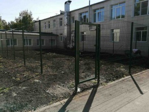 3D заборы для школы 15 метров фото в Кореновске