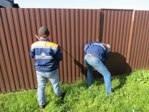 Забор из профнастила с утрамбовкой щебнем 79 метров фото в Кореновске